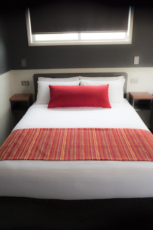 The Rocks Motel Σαρλβίλ Εξωτερικό φωτογραφία